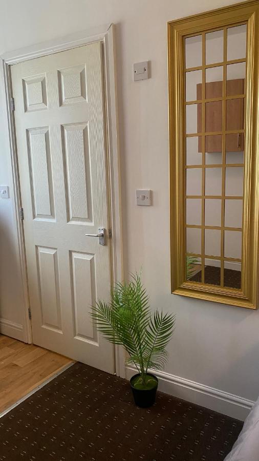 Bv Comfy Studio At Deighton Huddersfield Exterior photo